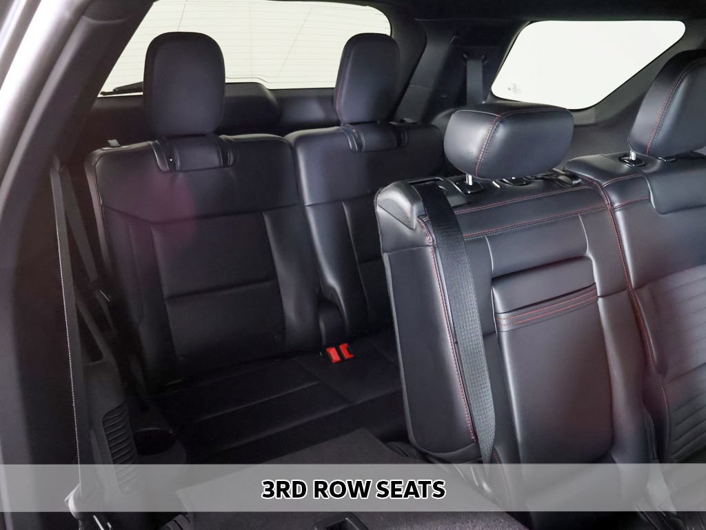 Used 2025 Ford Explorer ST-Line w/ ST-Line Street Pack AWD/4WD image 8