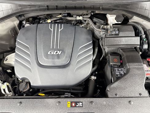 Used 2018 Kia Sorento LX w/ LX V6 Convenience Package image 40