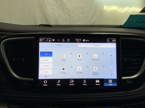 Used 2024 Chrysler Pacifica Touring-L FWD image 37