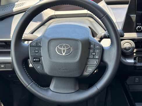 Used 2023 Toyota Prius LE FWD image 13