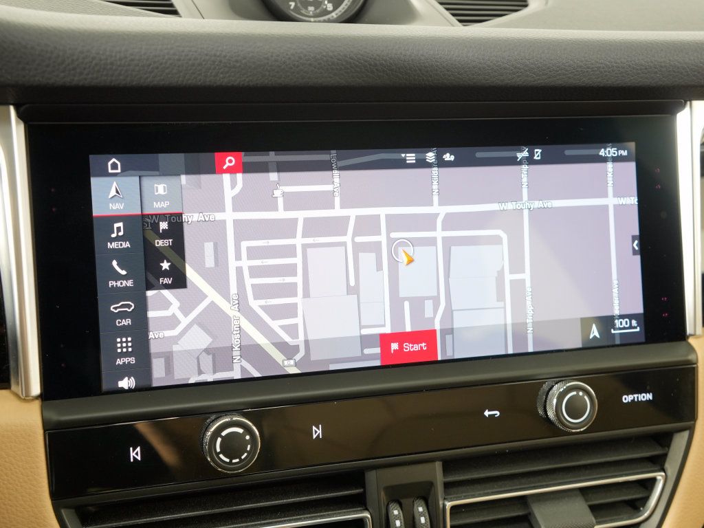 Certified 2023 Porsche Macan AWD/4WD image 30