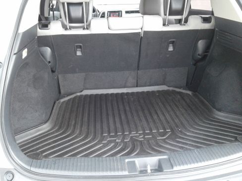 Used 2021 Honda HR-V LX image 12