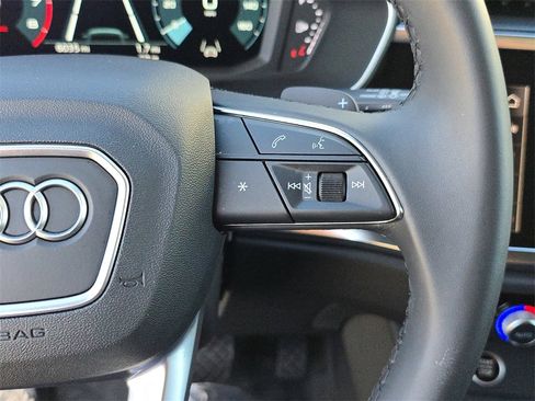 Certified 2025 Audi Q3 2.0T Premium w/ Convenience Package image 21