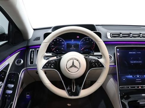 Used 2022 Mercedes-Benz S 580 4MATIC Sedan image 11