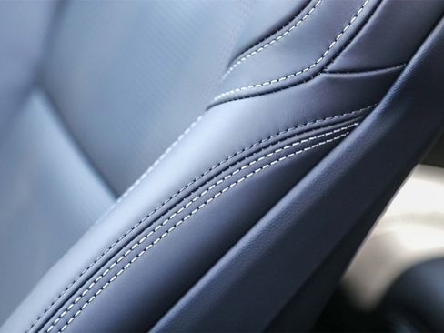 New 2025 Volvo XC60 B5 Ultra w/ Protection Package Premier image 25