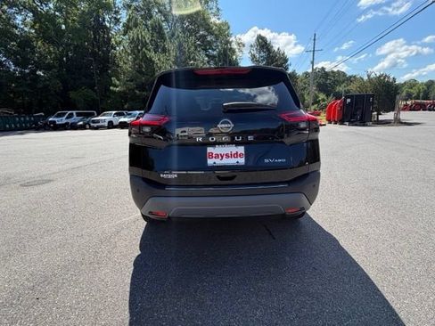 Used 2023 Nissan Rogue SV AWD/4WD image 16
