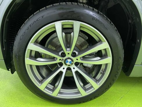 Used 2018 BMW X5 xDrive40e AWD/4WD image 16