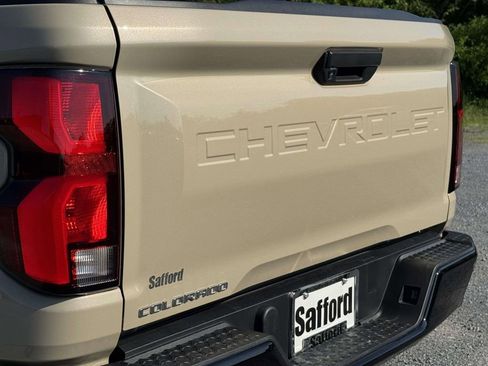 Used 2023 Chevrolet Colorado Z71 AWD/4WD image 11