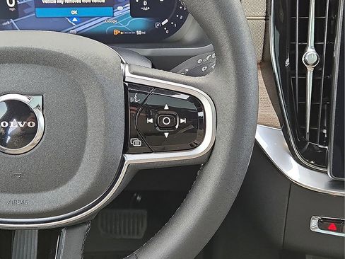 New 2026 Volvo XC90 B6 Plus w/ Protection Package Premier image 20