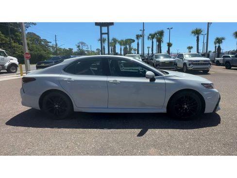 Used 2024 Toyota Camry XSE image 9