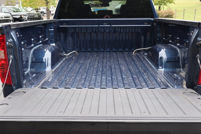 Used 2023 Chevrolet Silverado 1500 LT AWD/4WD image 23