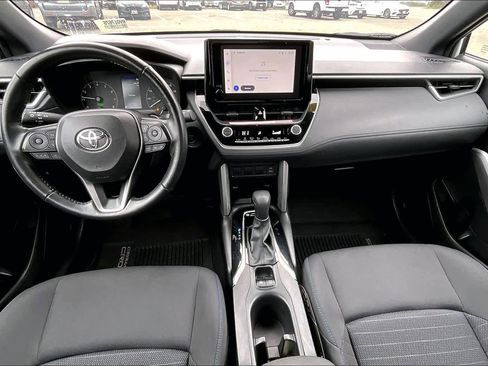 Certified 2024 Toyota Corolla Cross SE image 15