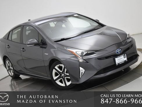 Used 2016 Toyota Prius Four Touring w/ Premium Convenience Package image 2