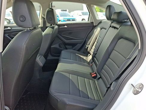 Used 2024 Volkswagen Jetta SE w/ Panoramic Sunroof Package FWD image 13