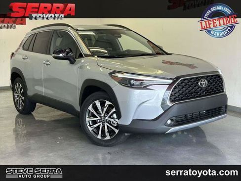 Certified 2023 Toyota Corolla Cross XLE w/ Convenience Package FWD image 1