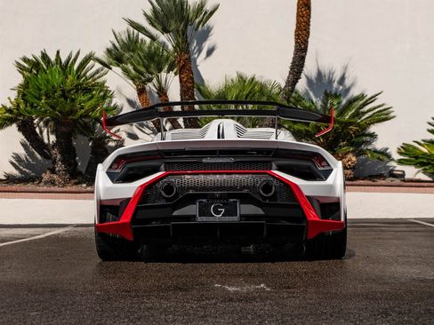 Used 2024 Lamborghini Huracan STO image 4