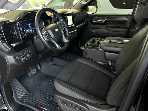 Used 2024 Chevrolet Silverado 1500 LT AWD/4WD image 10