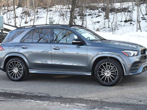 Used 2022 Mercedes-Benz GLE 350 4MATIC w/ AMG Line Exterior image 11