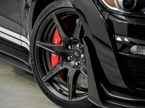 Used 2020 Ford Mustang Shelby GT500 w/ Carbon Fiber Track Pack image 4