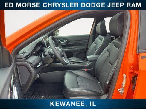 New 2026 Jeep Compass Latitude w/ Sun and Sound Group image 9