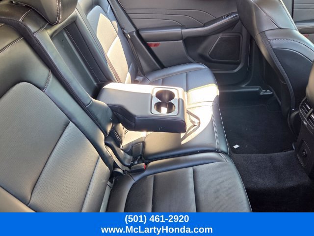 Used 2025 Ford Escape Platinum AWD/4WD image 10