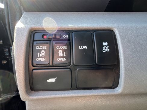Used 2015 Honda Odyssey EX-L image 26