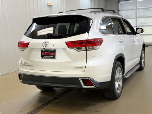 Used 2019 Toyota Highlander Limited FWD image 5