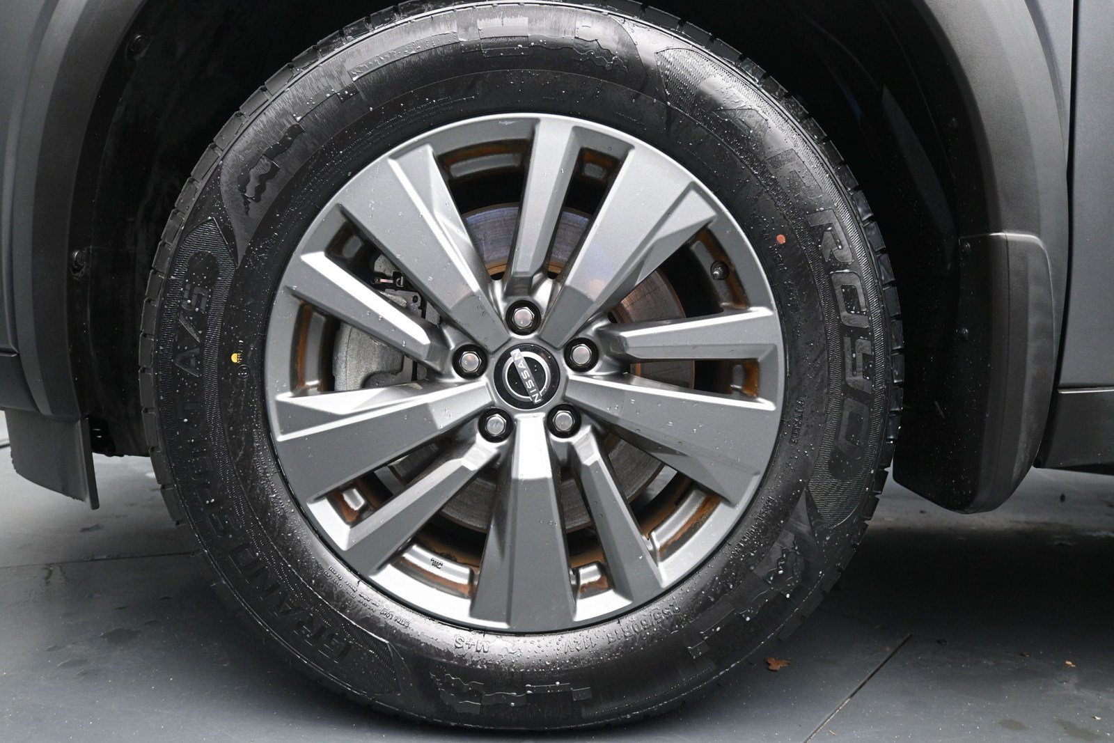 Used 2024 Nissan Pathfinder SV FWD image 11