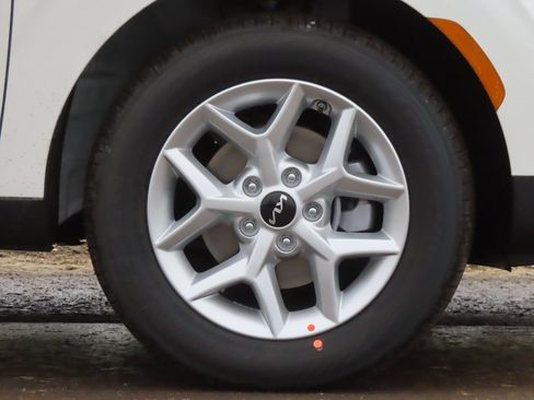 New 2025 Kia Soul LX w/ LX Technology Package image 11