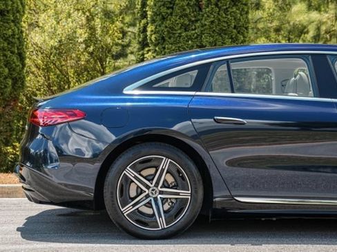 Used 2023 Mercedes-Benz EQS 580 4MATIC Sedan image 13