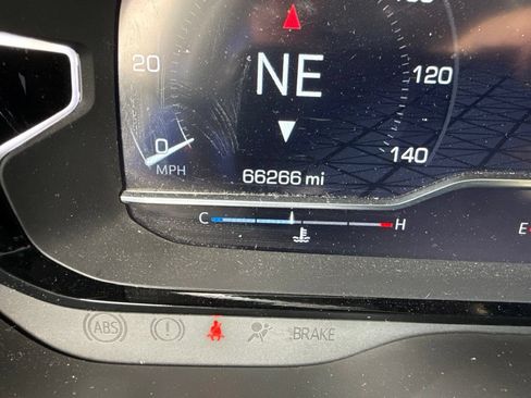 Used 2024 GMC Yukon XL Denali RWD image 16