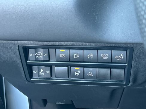 Used 2024 Toyota Sequoia Platinum image 17