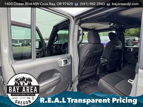 Used 2021 Jeep Gladiator Mojave AWD/4WD image 13