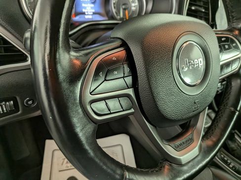 Used 2019 Jeep Cherokee Limited AWD/4WD image 20