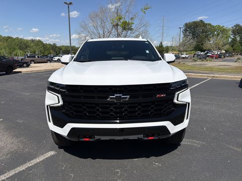 Used 2023 Chevrolet Suburban Z71 w/ Luxury Package image 2