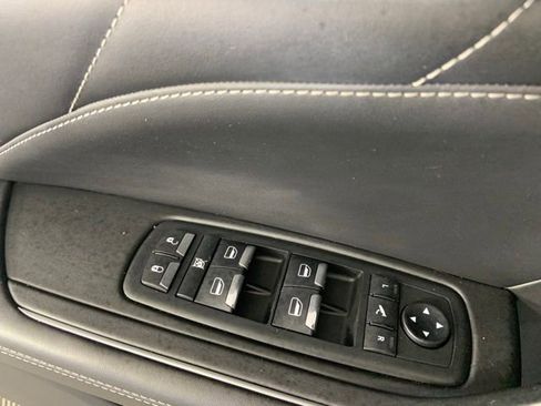 Used 2019 Maserati Levante GranLusso AWD/4WD image 26
