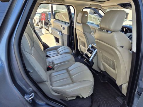 Used 2016 Land Rover Range Rover Sport HSE image 19