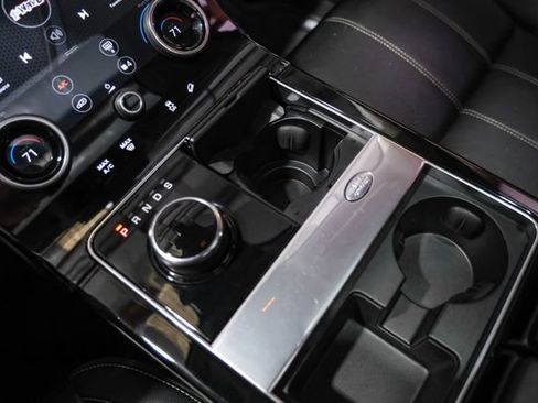 Used 2019 Land Rover Range Rover Velar S image 31