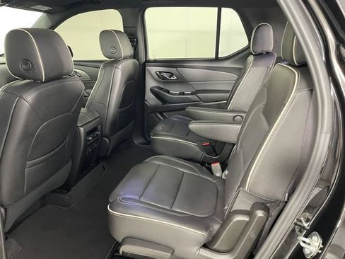 Certified 2023 Chevrolet Traverse Premier FWD image 20