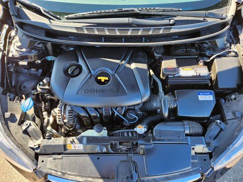 Used 2015 Hyundai Elantra SE w/ Option Group 03 FWD image 27