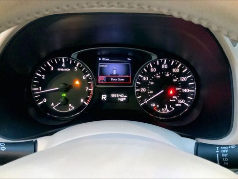 Used 2014 Nissan Pathfinder SL w/ SL Premium Package FWD image 25