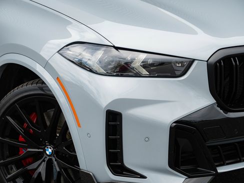 Used 2025 BMW X5 M60i AWD/4WD image 35