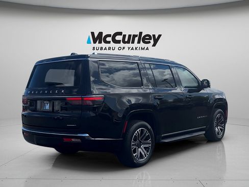 Used 2024 Jeep Wagoneer Series II w/ Flexible Seating Group AWD/4WD image 6