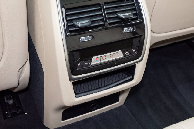 Used 2022 BMW X5 xDrive40i w/ Premium Package AWD/4WD image 26