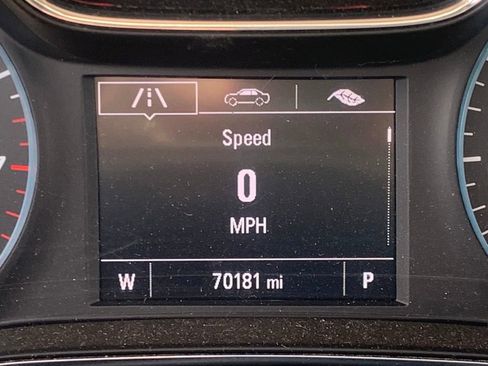 Used 2017 Chevrolet Cruze LT FWD image 3