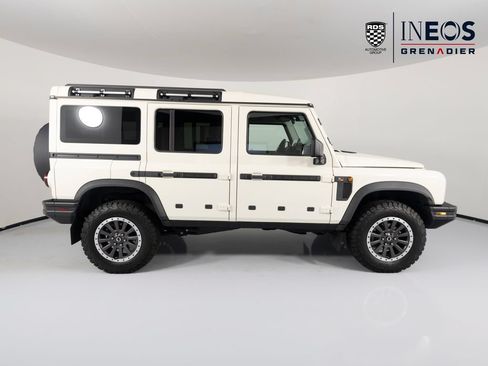 Used 2025 INEOS Grenadier Fieldmaster Edition AWD/4WD image 9