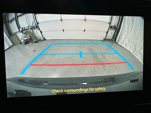 Used 2025 Toyota Corolla SE image 38