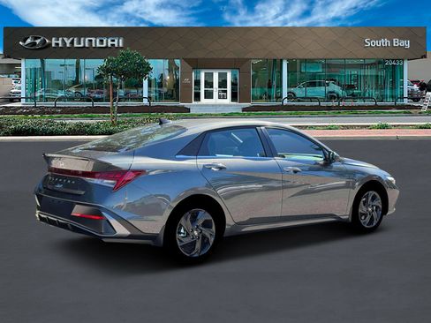 New 2026 Hyundai Elantra SEL Sport image 8