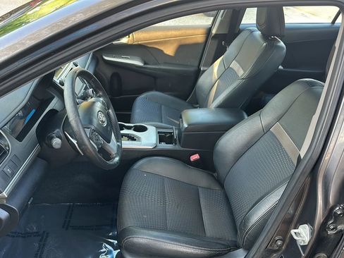 Used 2012 Toyota Camry SE image 13