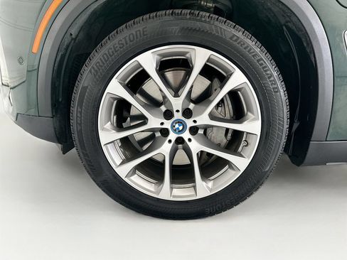 Certified 2024 BMW X5 xDrive50e w/ Premium Package AWD/4WD image 29